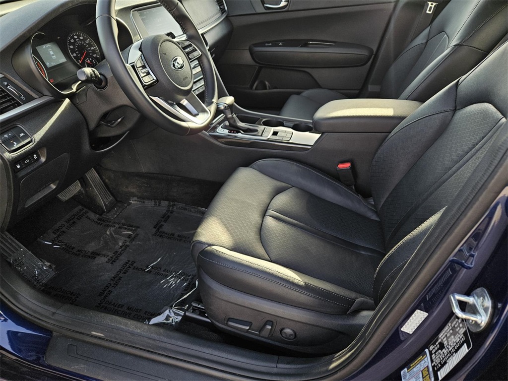 Vehicle image 16 of 30