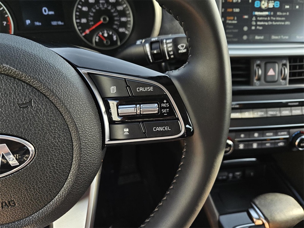 Vehicle image 26 of 30