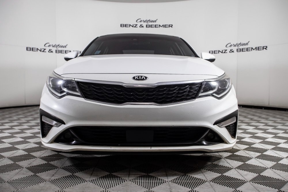 Vehicle image 4 of 40