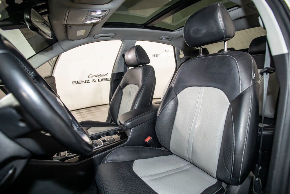 Vehicle image 13 of 40