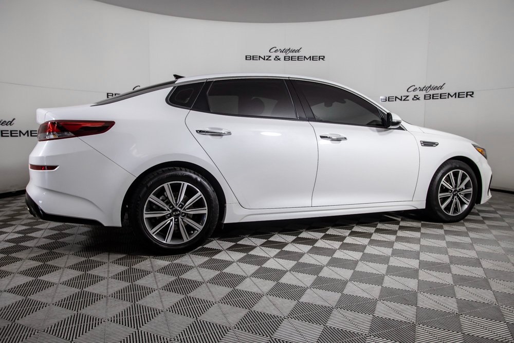 Vehicle image 3 of 40