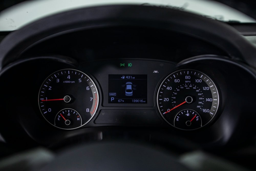 Vehicle image 22 of 40