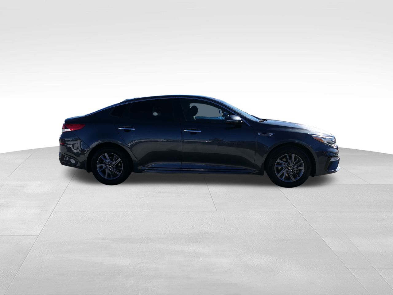 2020 Kia Optima LX Image 4 of 29