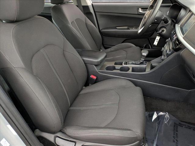 Vehicle image 21 of 26