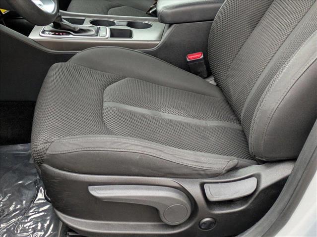Vehicle image 17 of 26