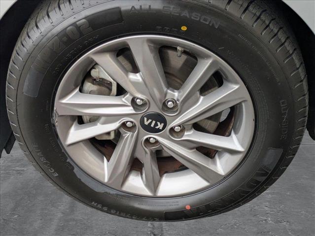 Vehicle image 23 of 26