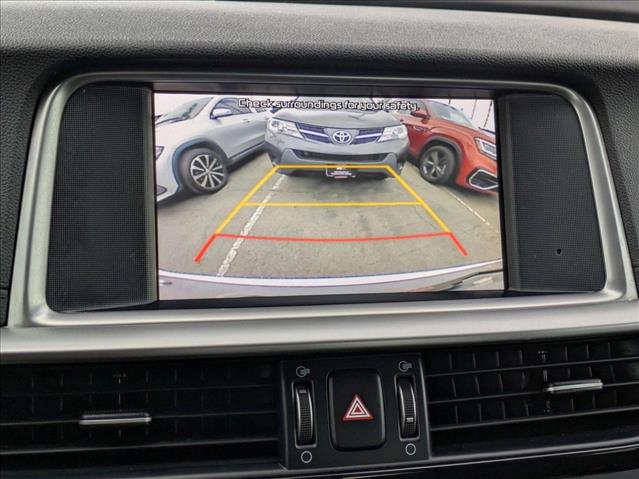 Vehicle image 14 of 26