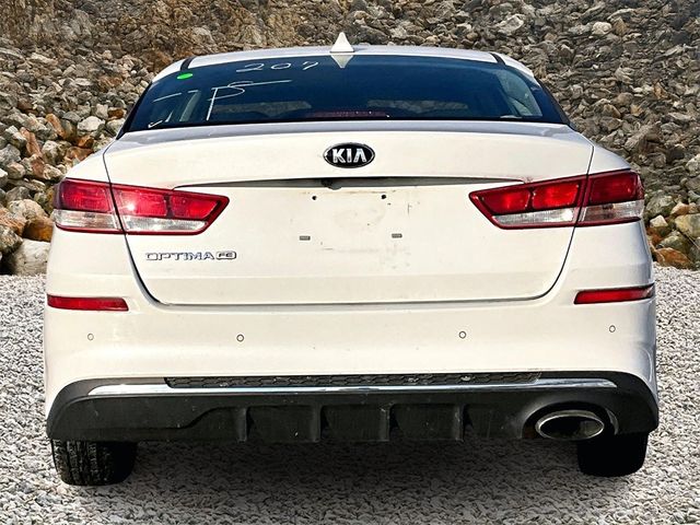 2020 Kia Optima LX Image 5 of 28