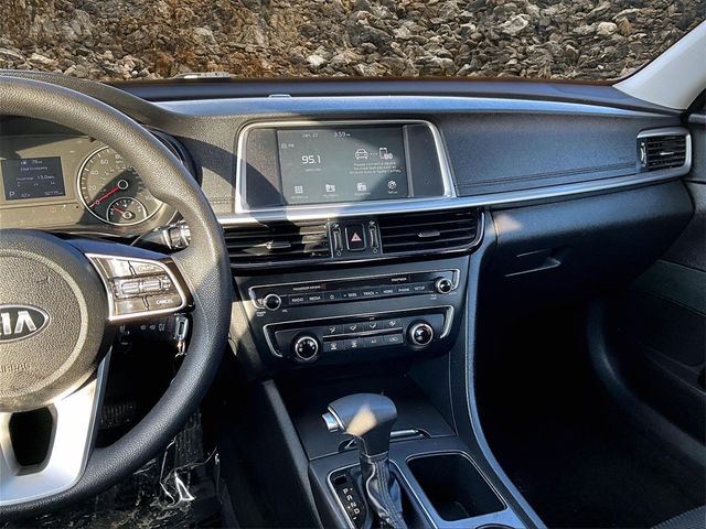 2020 Kia Optima LX Image 13 of 28