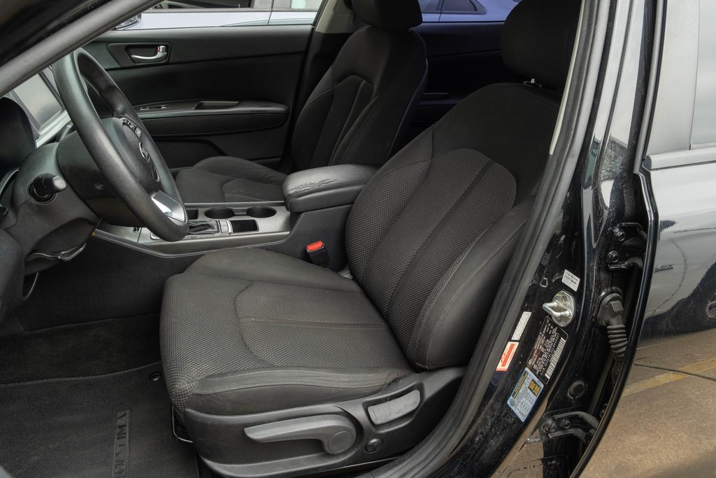 Vehicle image 10 of 18