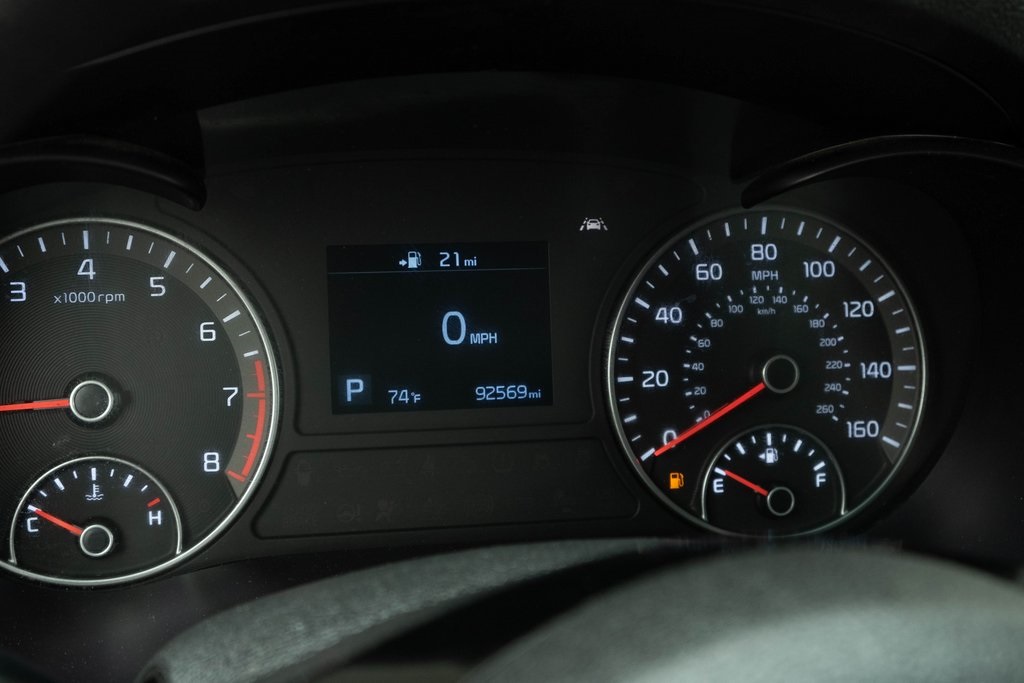 Vehicle image 9 of 18