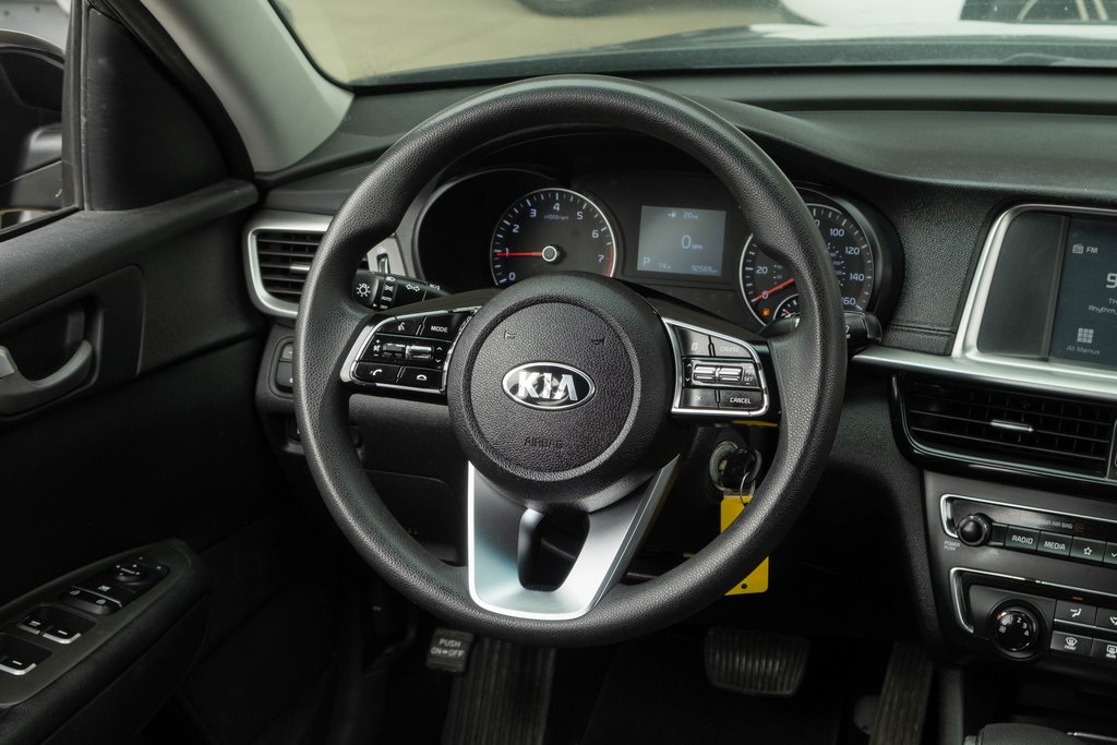 Vehicle image 8 of 18