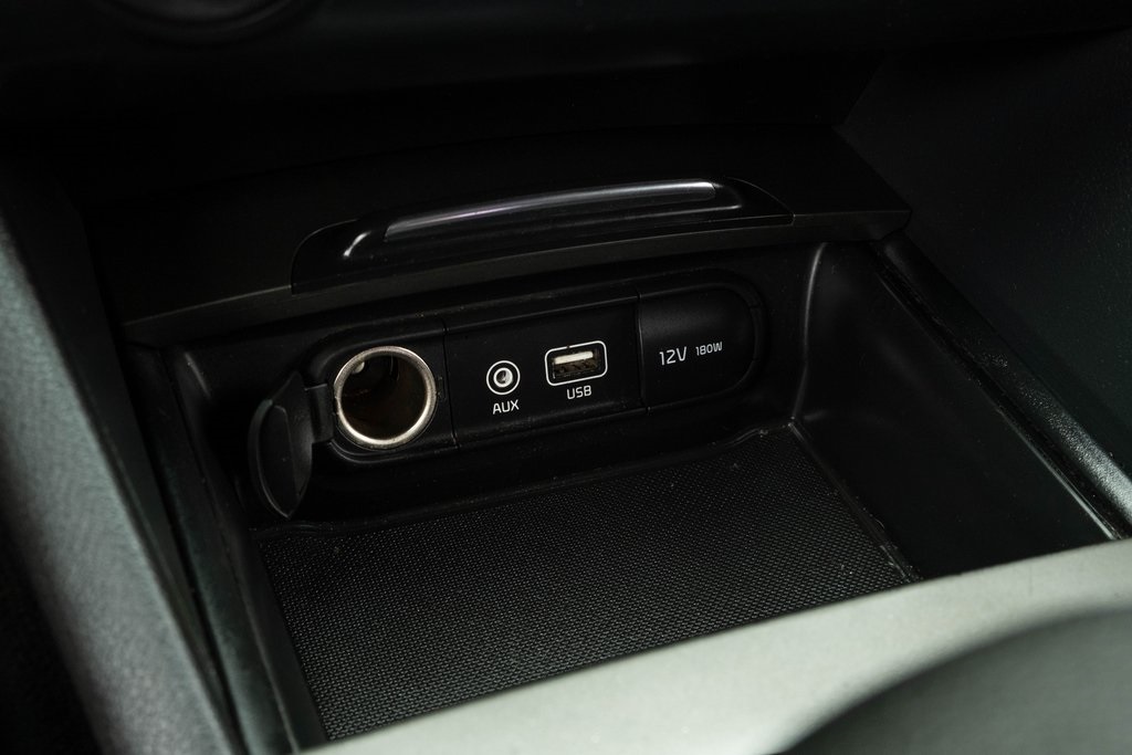 Vehicle image 12 of 18