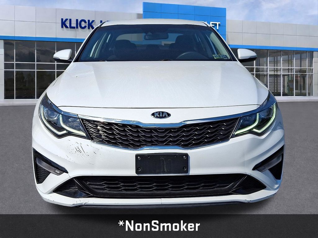 2020 Kia Optima LX Image 2 of 31