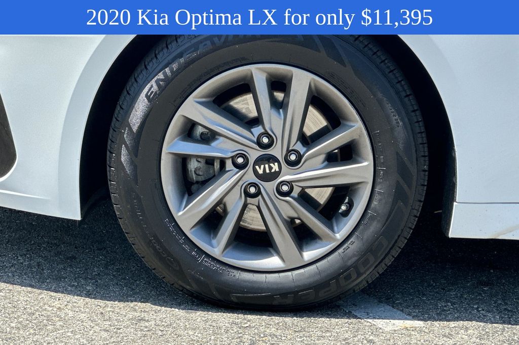 Vehicle image 27 of 29