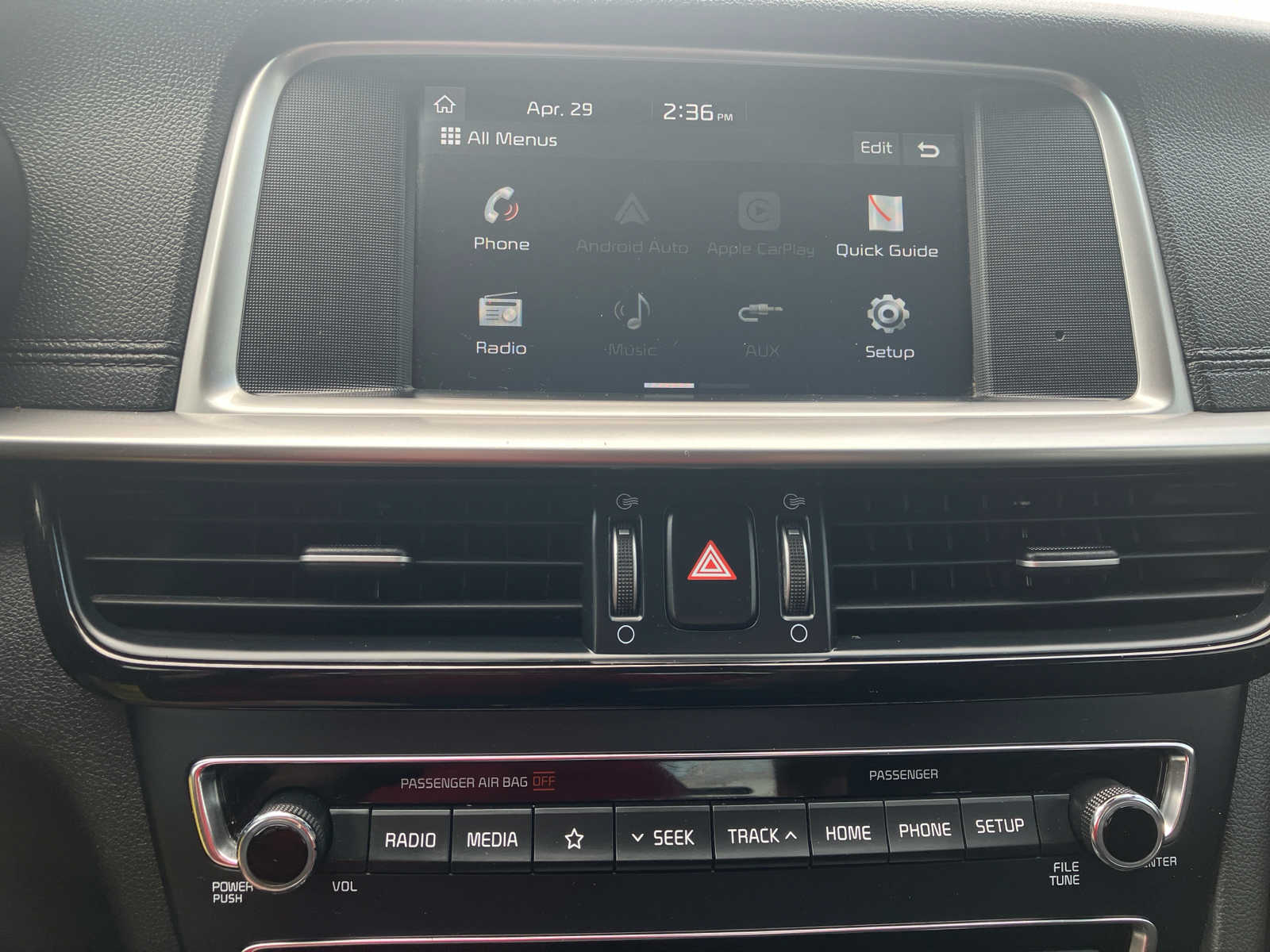 Vehicle image 22 of 28