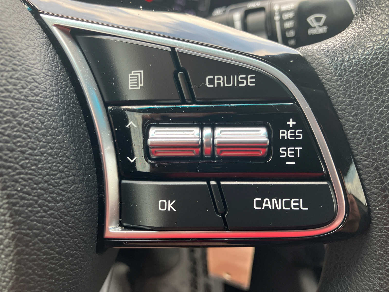 Vehicle image 18 of 28