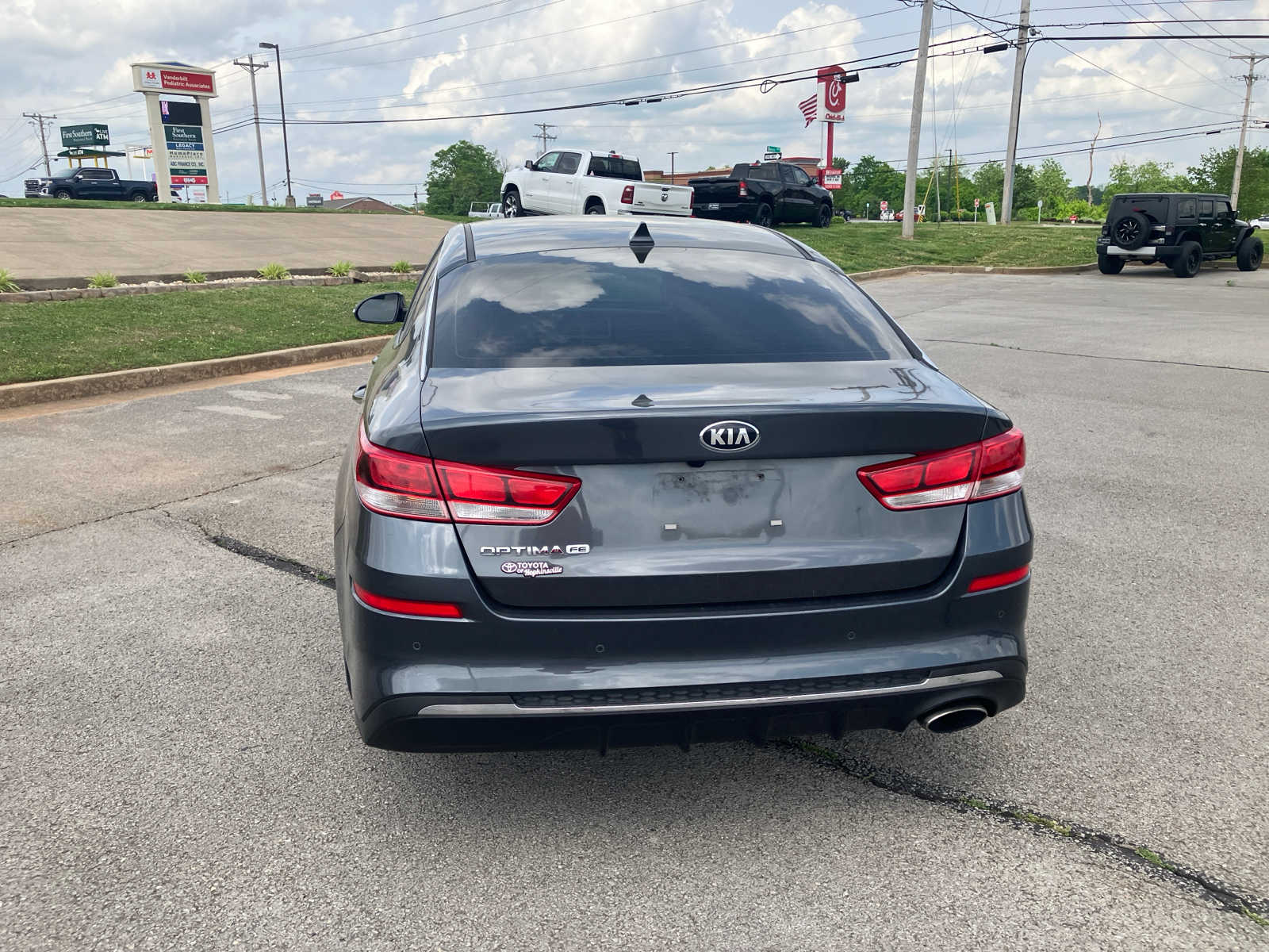 Vehicle image 4 of 28
