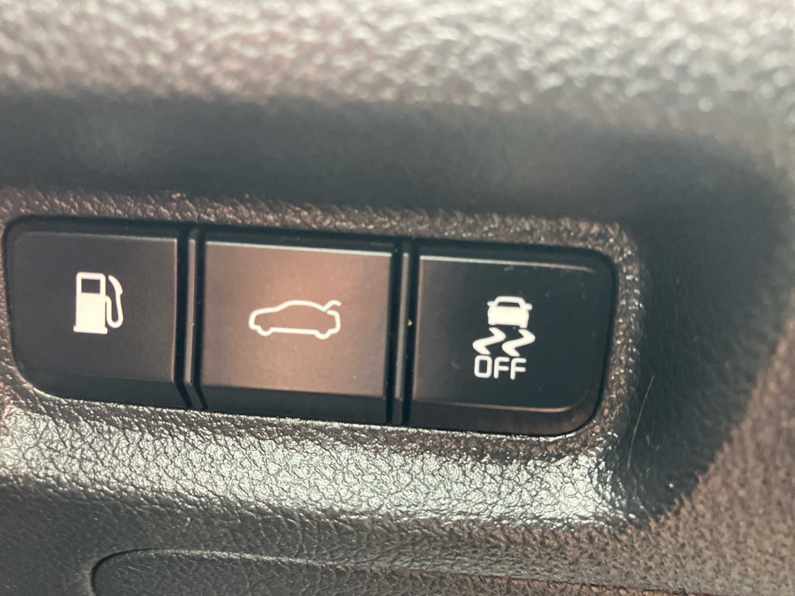 Vehicle image 14 of 28