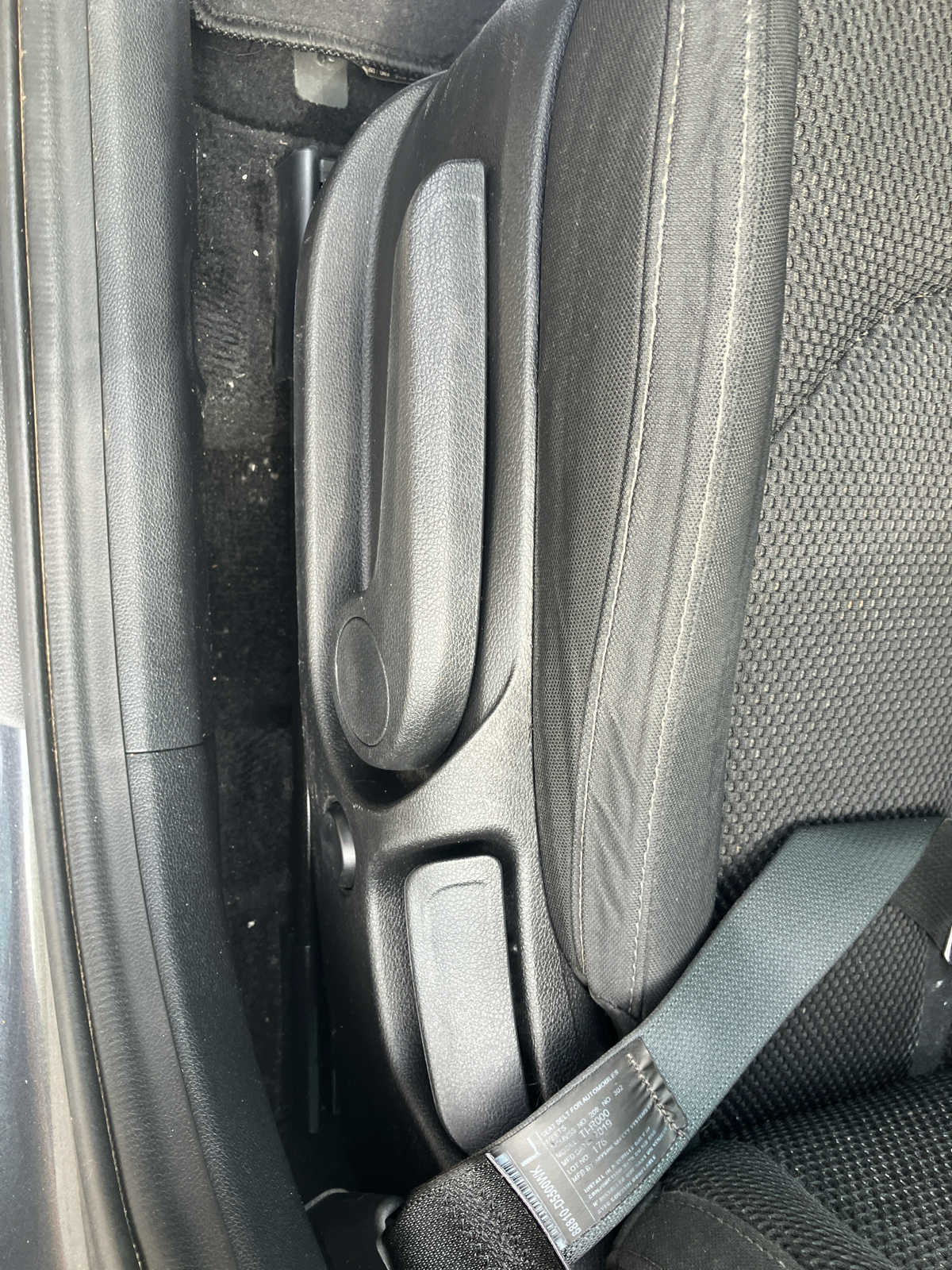 Vehicle image 11 of 28