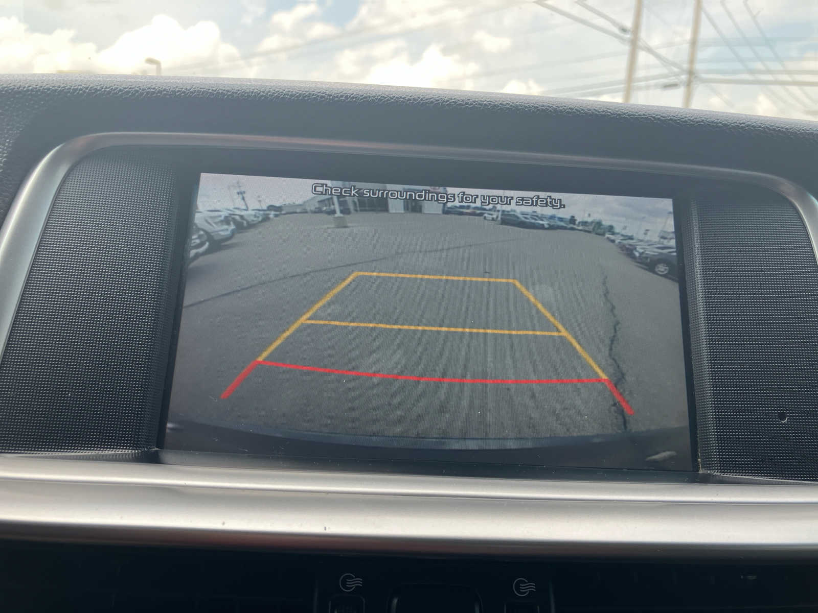 Vehicle image 20 of 28