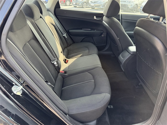 Vehicle image 11 of 24