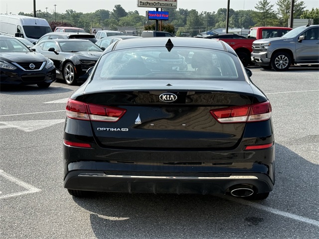 Vehicle image 6 of 24
