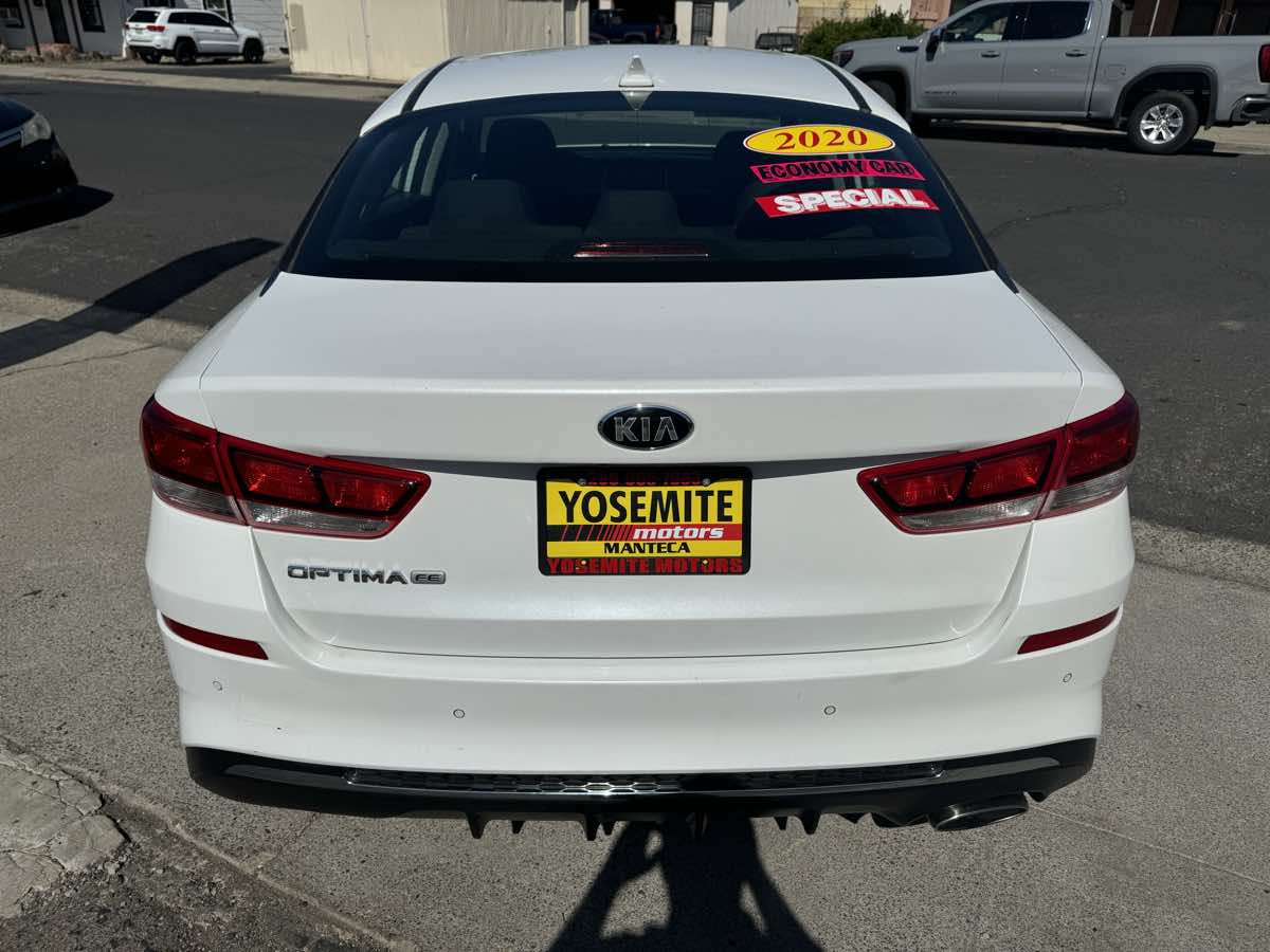 Vehicle image 8 of 16