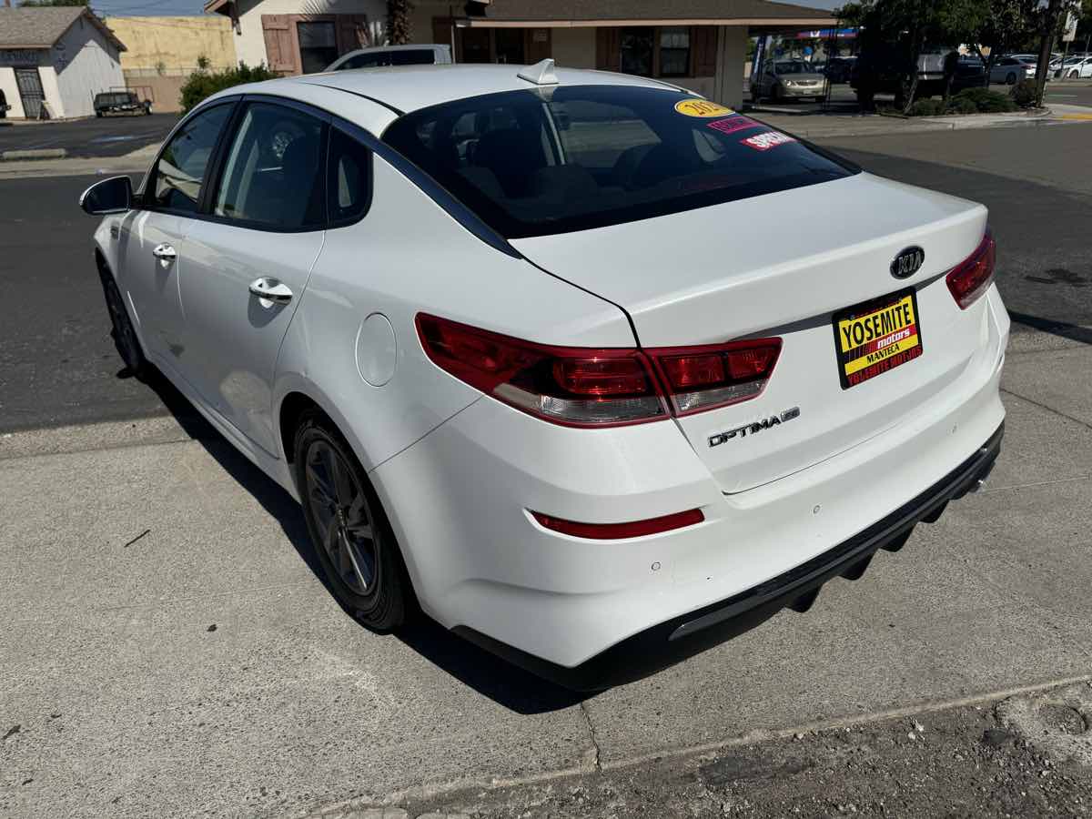 Vehicle image 7 of 16