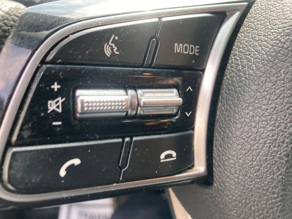 Vehicle image 36 of 37