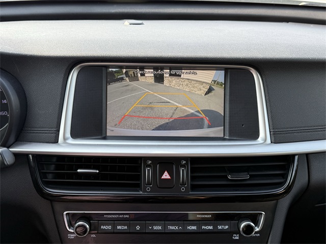 Vehicle image 23 of 24