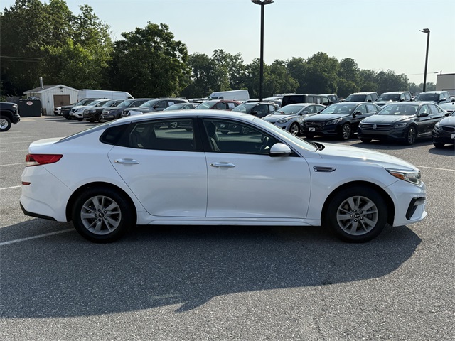 Vehicle image 4 of 24