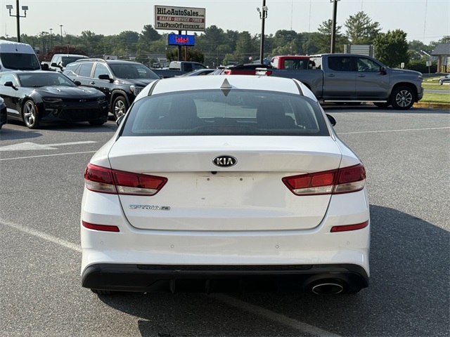 Vehicle image 6 of 24