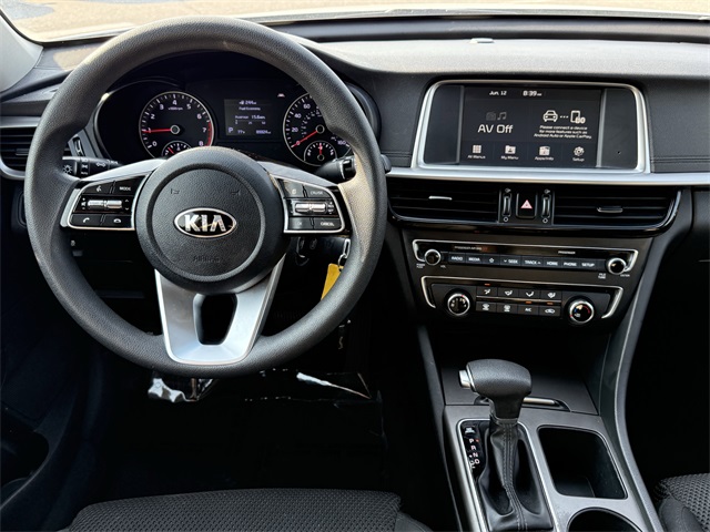 Vehicle image 15 of 24
