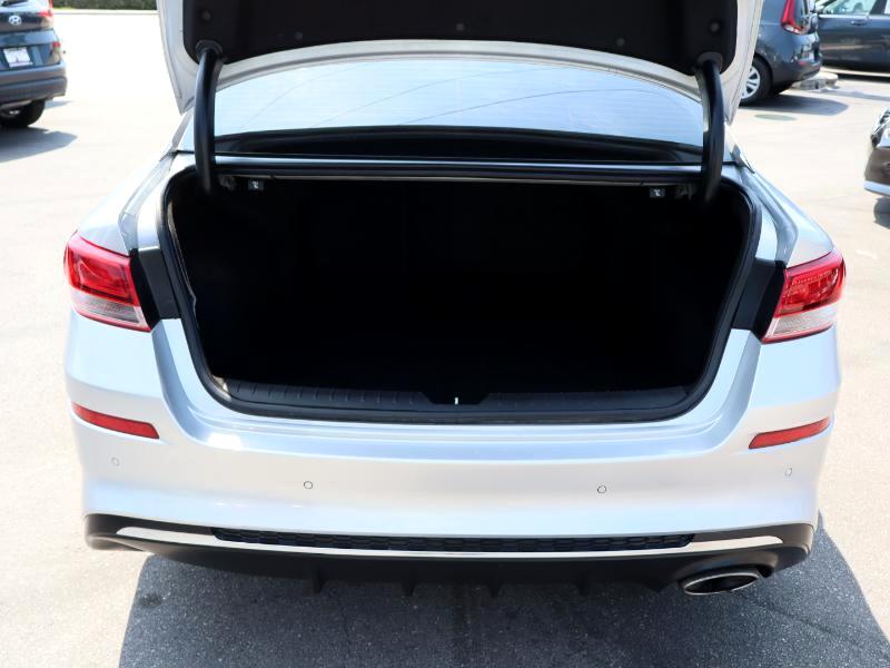 Vehicle image 8 of 22