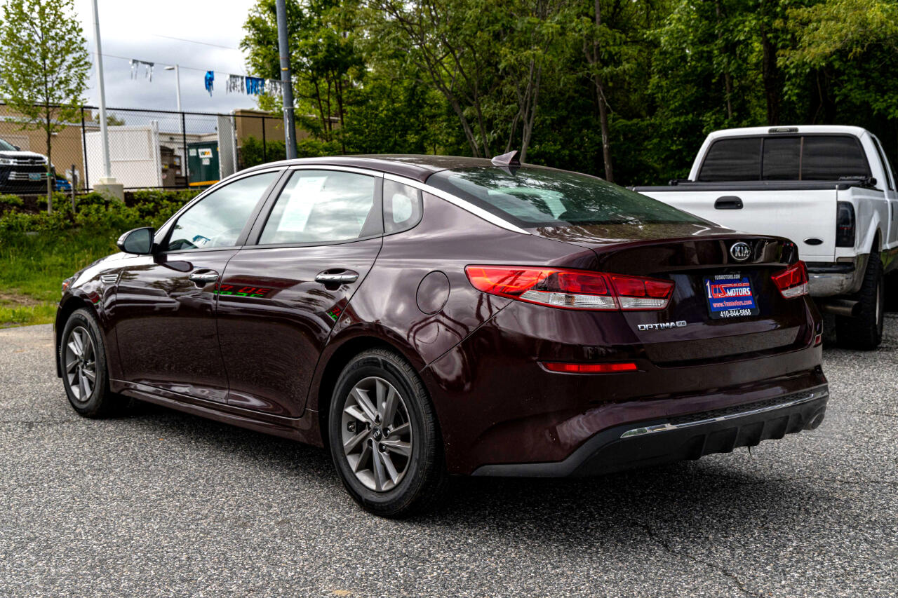 Vehicle image 8 of 24