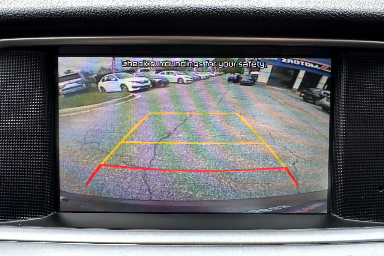 Vehicle image 15 of 24