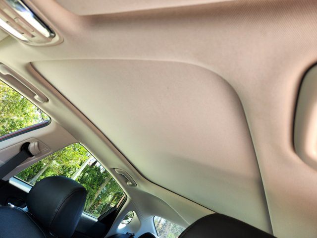 Vehicle image 22 of 36