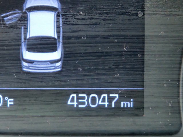 Vehicle image 33 of 36