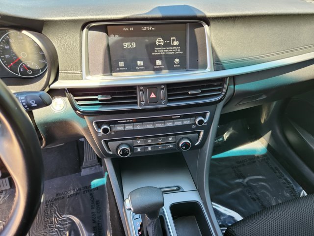 Vehicle image 23 of 36