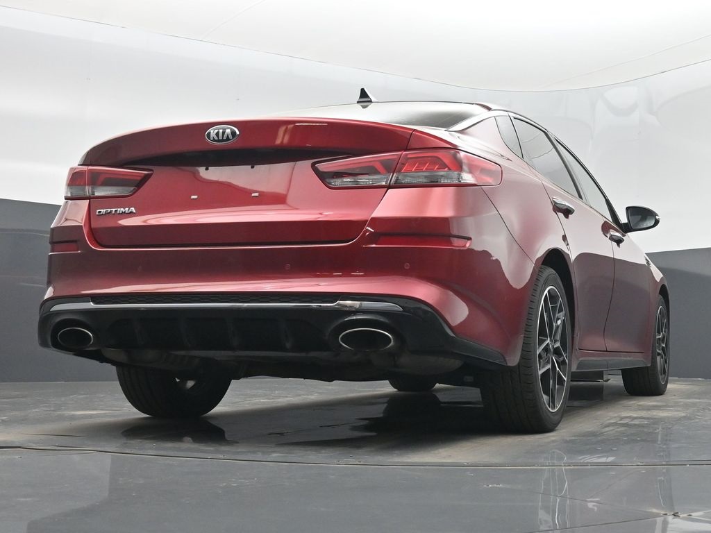 Vehicle image 15 of 72