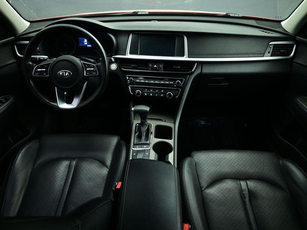 Vehicle image 28 of 72