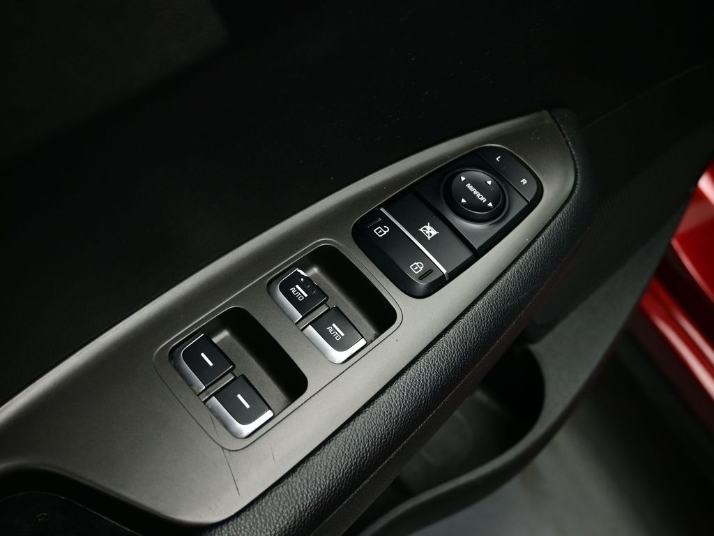 Vehicle image 47 of 72
