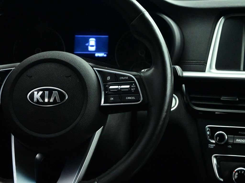 Vehicle image 35 of 72