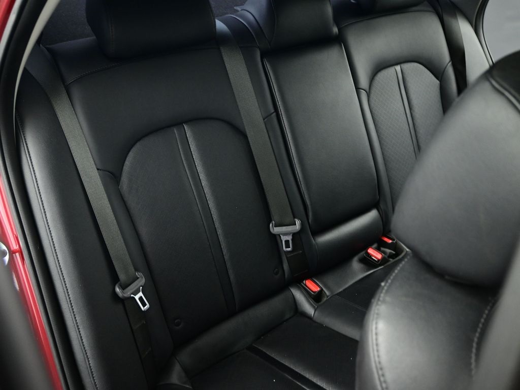 Vehicle image 65 of 72