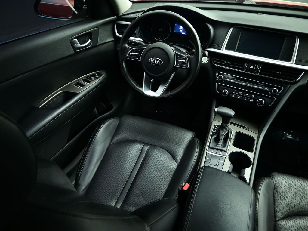 Vehicle image 40 of 72