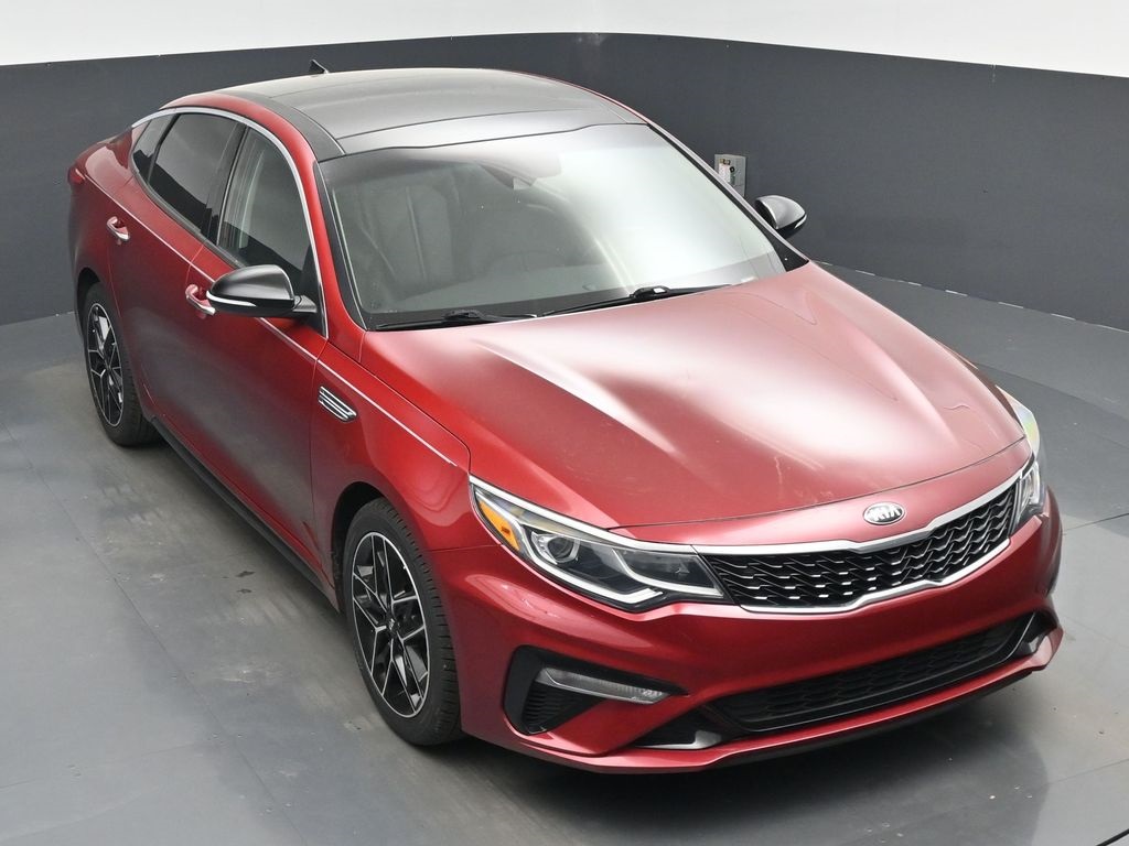 Vehicle image 4 of 72