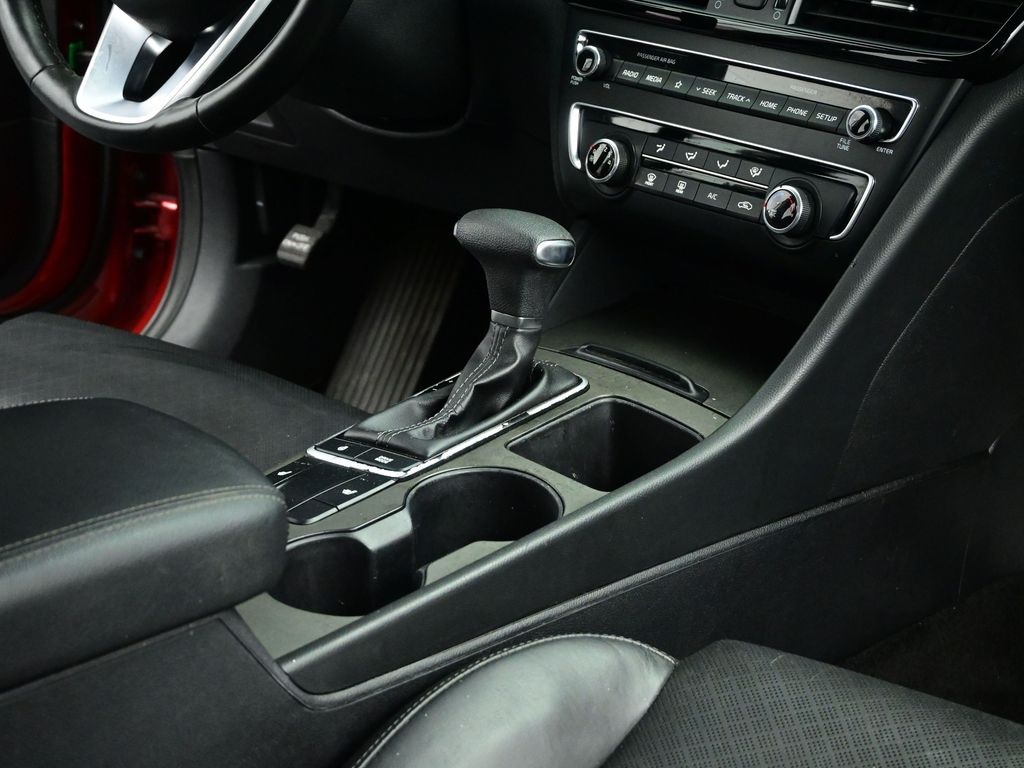 Vehicle image 70 of 72