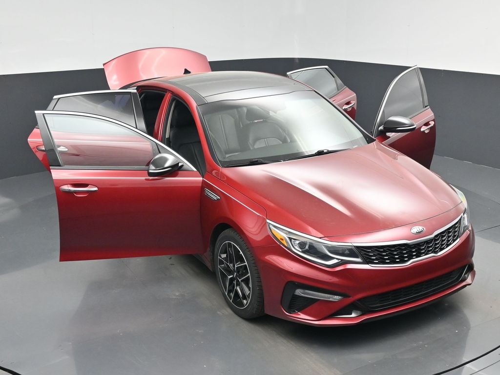 Vehicle image 19 of 72