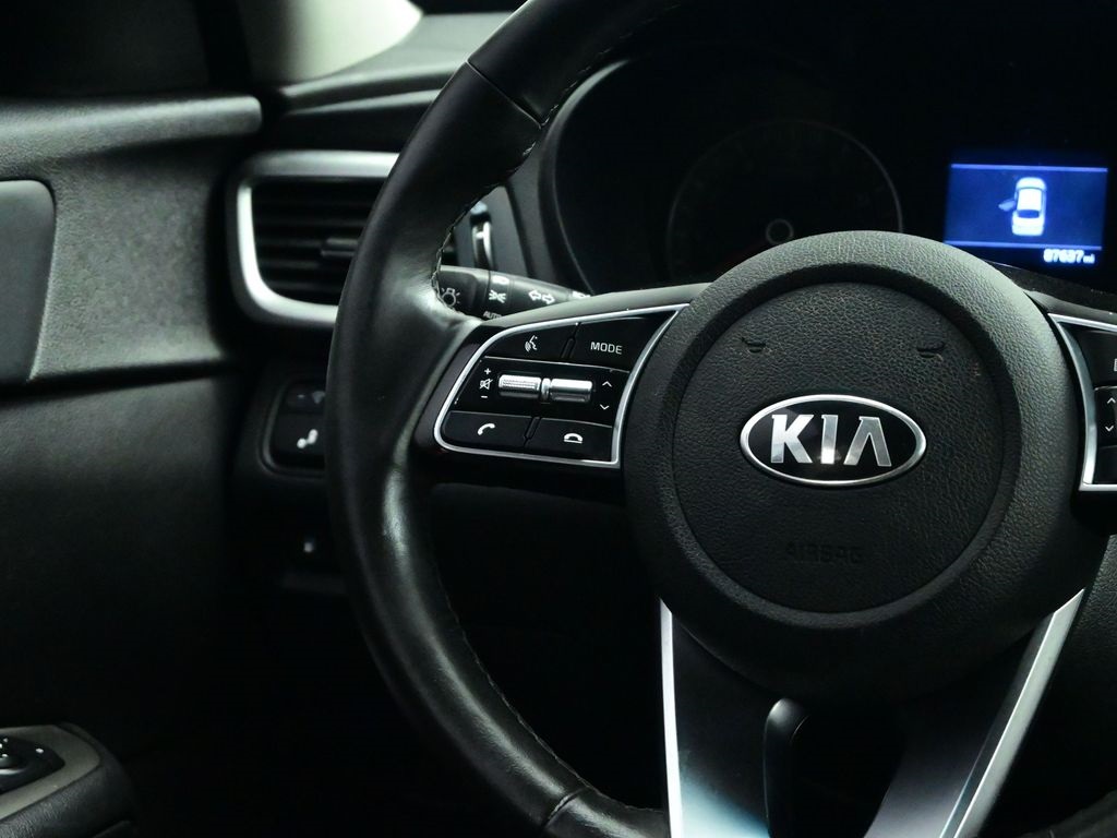 Vehicle image 34 of 72